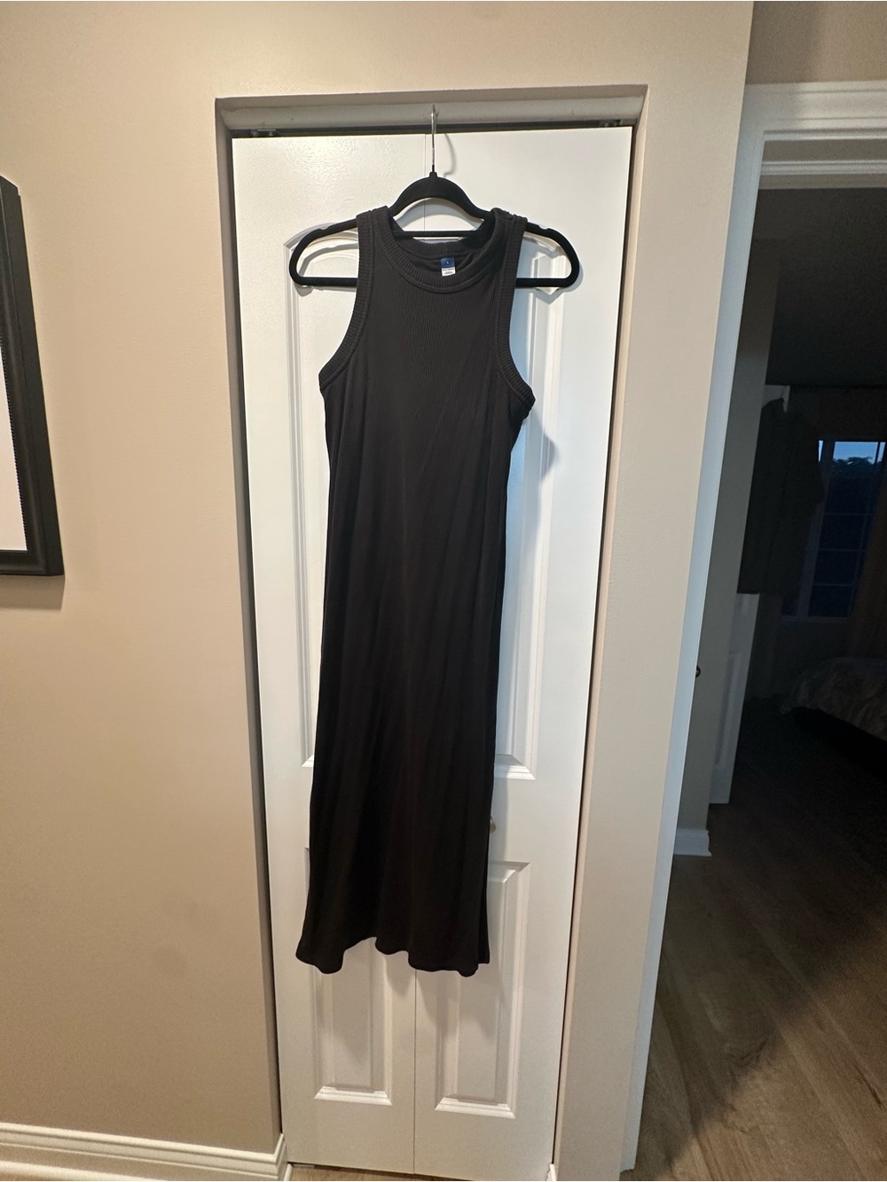 Old Navy Black Sleeveless Ribbed Midi Dress